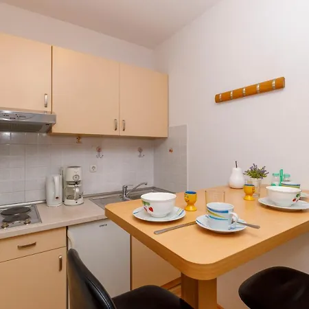 Apartment Matea *
