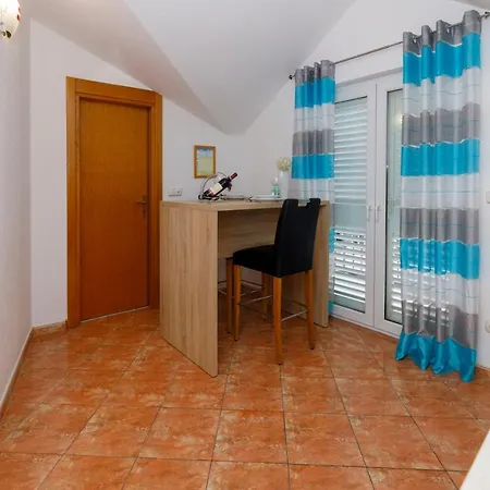 Matea Apartment Makarska